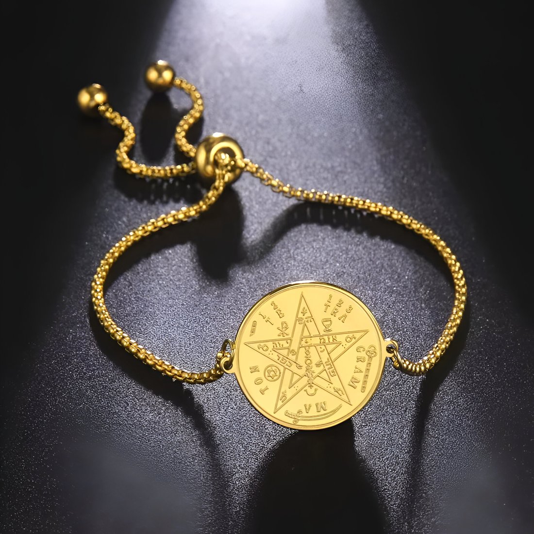 Brazalete con Tetragrámaton